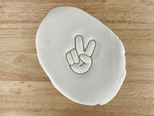 Load image into Gallery viewer, Peace Sign Cookie Cutter